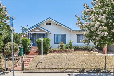 Come and see the charming San Diego gem. This 3bd, 2ba located - photo 1