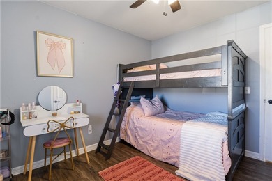 Move-in-ready home in Elkins! This 3-bedroom, 2-bath home - photo 12