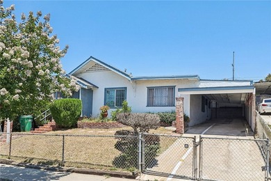 Come and see the charming San Diego gem. This 3bd, 2ba located - photo 2