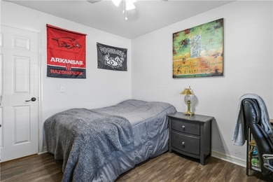 Move-in-ready home in Elkins! This 3-bedroom, 2-bath home - photo 13