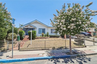 Come and see the charming San Diego gem. This 3bd, 2ba located - photo 3