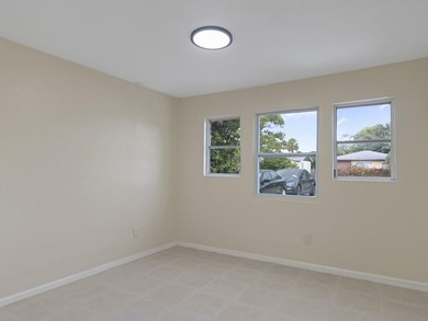 Beautifully renovated 3BR/2BA home on a landscaped corner lot - photo 14