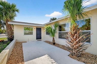Beautifully renovated 3BR/2BA home on a landscaped corner lot - photo 27