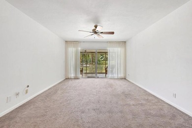 Charming 2BR/2BA home in a desirable 55+ Tequesta community just - photo 4