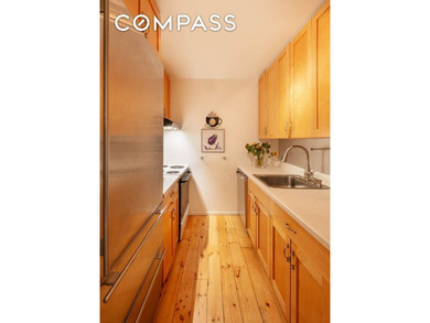 Welcome to your next charming abode nestled in the heart of - photo 7