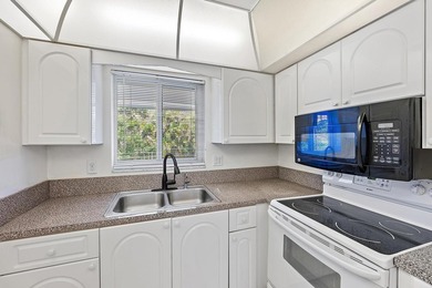 Charming 2BR/2BA home in a desirable 55+ Tequesta community just - photo 10