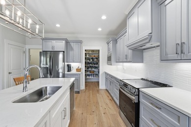 Just Reduced ......... Seller relocating ....Welcome home to The - photo 3