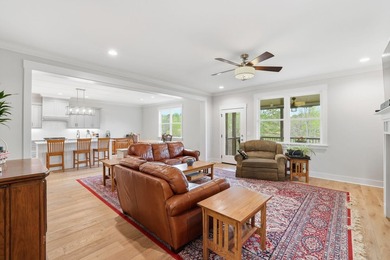 Just Reduced ......... Seller relocating ....Welcome home to The - photo 8