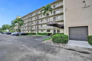 Lake Condo For Sale in Lauderhill, Florida