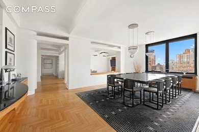 Grand Scale Prewar Elegance on Park Avenue Residence 14C at 911 - photo 2