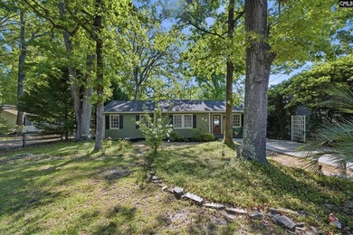 NO HOA. Lake Murray views. Walk or golf cart to boat access - photo 2