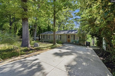NO HOA. Lake Murray views. Walk or golf cart to boat access - photo 4