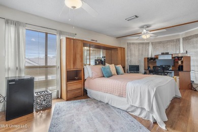 NEW PRICE!!! At $84/square foot; this is a DEAL OF A LIFETIME! - photo 24