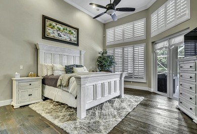Newly renovated home offers 4 bedrooms, 5 bathrooms, PLUS office - photo 39