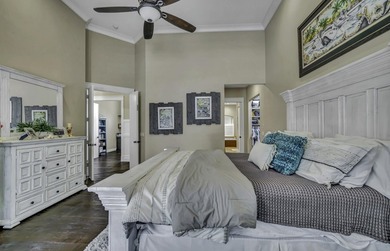 Newly renovated home offers 4 bedrooms, 5 bathrooms, PLUS office - photo 41