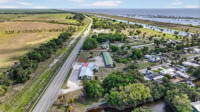 So many opportunities with this unique, history-filled property - photo 2