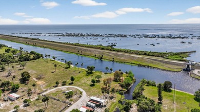 So many opportunities with this unique, history-filled property - photo 3