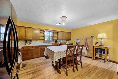 This property is Lake Life meets Farm Life! WALKING DISTANCE to - photo 7