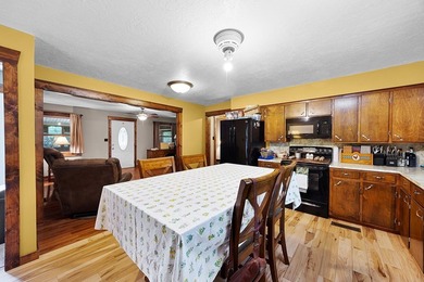This property is Lake Life meets Farm Life! WALKING DISTANCE to - photo 9