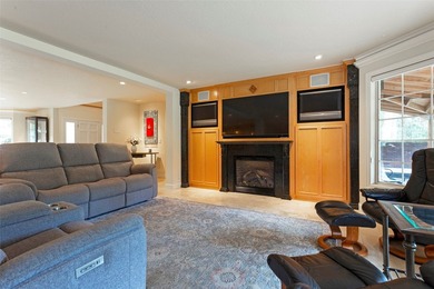 Four private acres. Towering trees. Rattlesnake Creek moments - photo 12