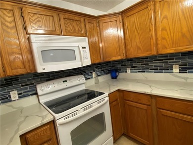 Welcome to this charming, one-owner, well cared for home - photo 17