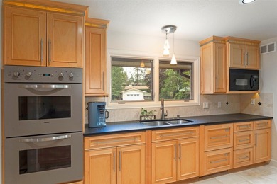 Four private acres. Towering trees. Rattlesnake Creek moments - photo 18