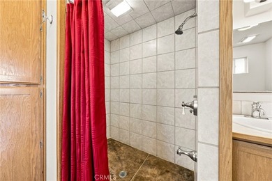2260 Lakeshore - photo 32