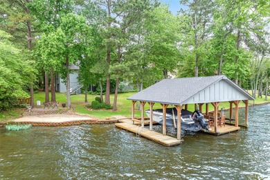 Bring your toothbrush to this turnkey Waterfront home to begin a - photo 38