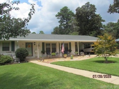 Beautiful custom built home with 2426 Sq Ft featuring a front