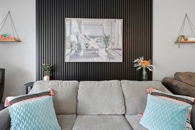 Live Where Others Vacation! Welcome to your fully furnished - photo 13