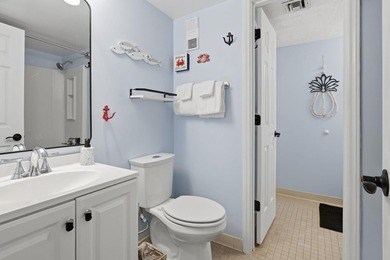 Live Where Others Vacation! Welcome to your fully furnished - photo 23