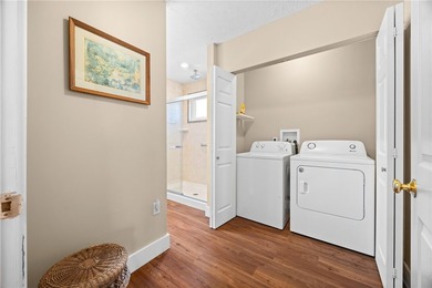 Exceptional dual-property investment/residential opportunity - photo 42