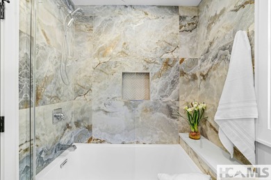 Presenting the most exquisite turnkey modern mountain home - photo 54