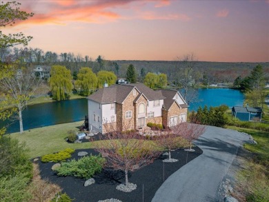 Lake Home For Sale in East Stroudsburg, Pennsylvania