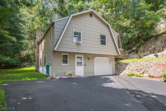 Wanaque Reservoir Home Sale Pending in Ringwood New Jersey