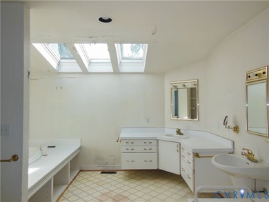 Welcome to 8218 Overbury Road in the Chamberlayne Hills - photo 14
