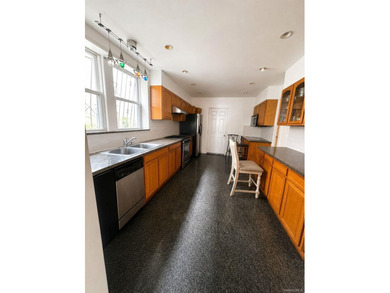 Investors delight! This huge home sits on a double lot that - photo 16