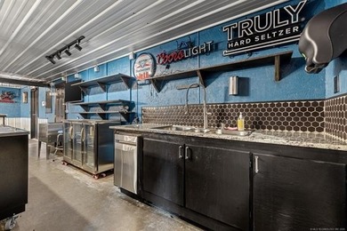 Positioned for visibility, access, and opportunity, Lula Pearl's - photo 19