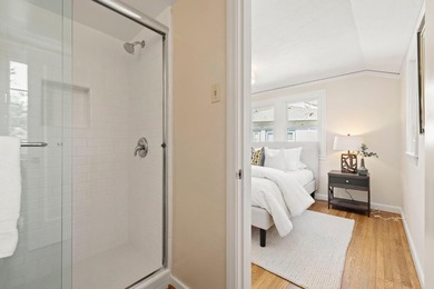 Welcome to 1386 Hillside Circle, a timeless Burlingame residence - photo 22