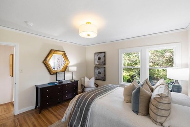 Welcome to 1386 Hillside Circle, a timeless Burlingame residence - photo 37