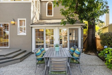 Welcome to 1386 Hillside Circle, a timeless Burlingame residence - photo 44