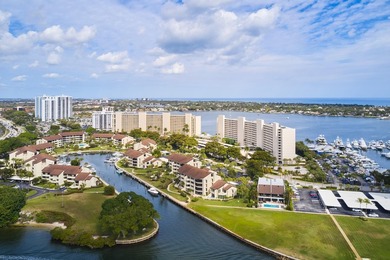 Enjoy spectacular waterfront living in the sought-after Quay - photo 2