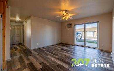 Low maintenance, ground level condo in Heart Mountain