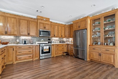 REDUCED PRICE! Welcome to this exceptional custom-built 3 - photo 17