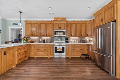 REDUCED PRICE! Welcome to this exceptional custom-built 3 - photo 20
