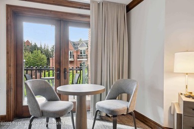 2024 renovations completed (including new decor, furniture - photo 21