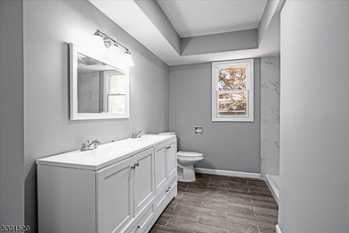 Beautifully updated and move-in ready, this 3-bedroom, 2-bath - photo 21