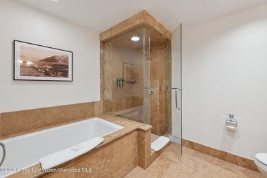 2024 renovations completed (including new decor, furniture - photo 22