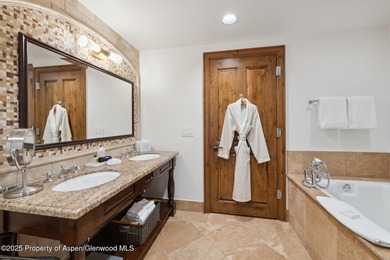 2024 renovations completed (including new decor, furniture - photo 23