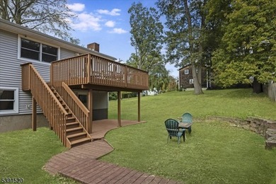 Beautifully updated and move-in ready, this 3-bedroom, 2-bath - photo 23